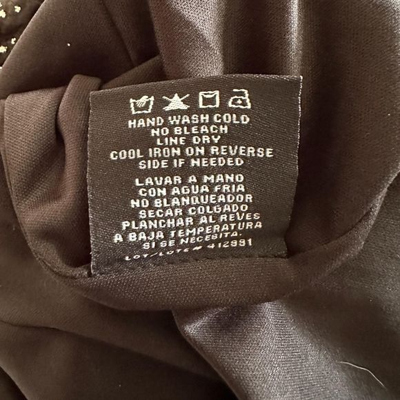 R&M Richards Black and Silver Dress Suit, Size 6, Pre-owned - Picture 6 of 9